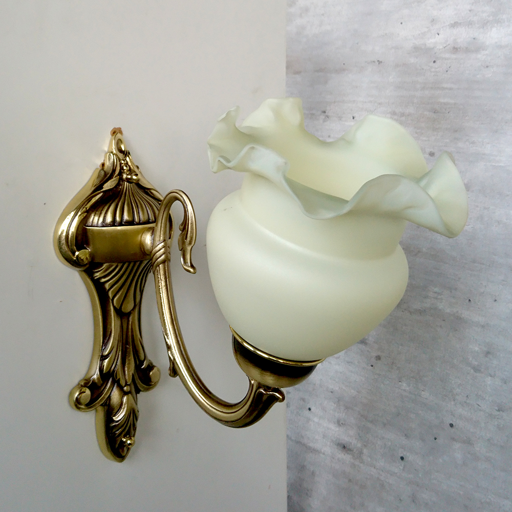 EX STORE DISPLAY 1 Lt Pendant w// Acrylic Pendants Victorian Home Light Litecraft